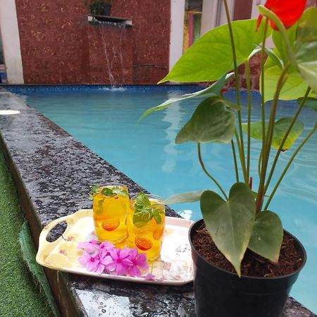 Hotel Queen Queen Sea Calangute Exterior photo