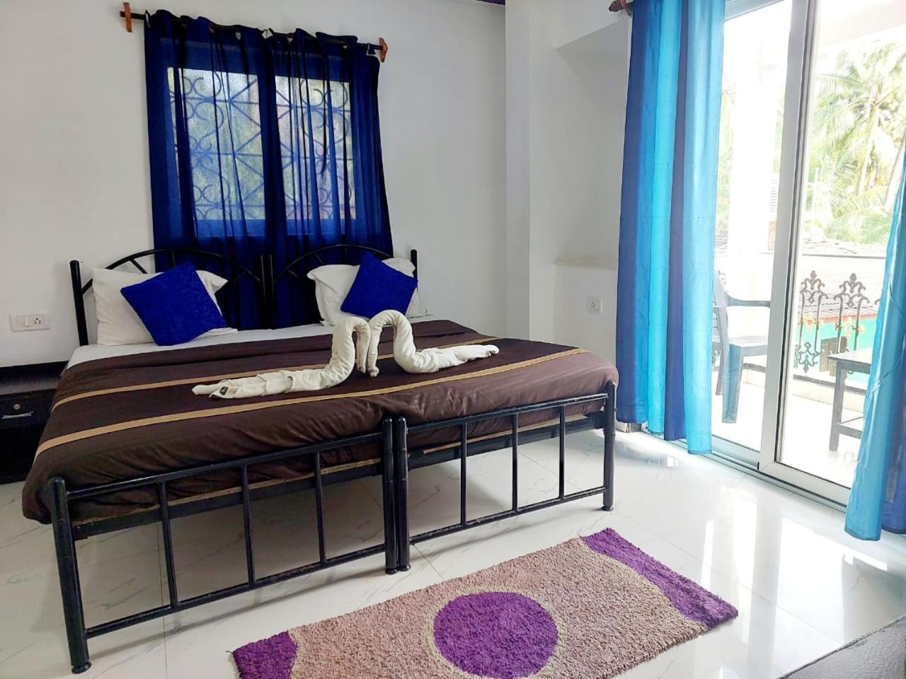 Hotel Queen Queen Sea Calangute Exterior photo